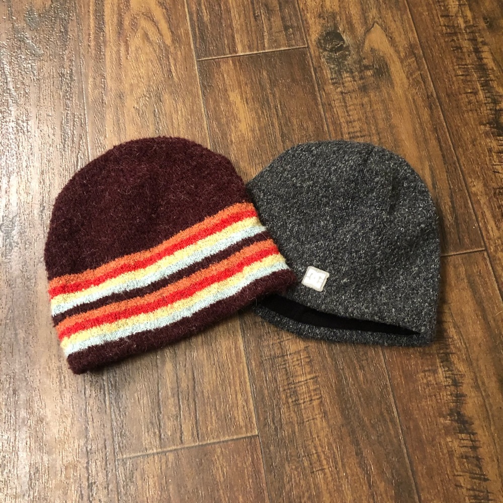 DC & TILT women’s beanie set